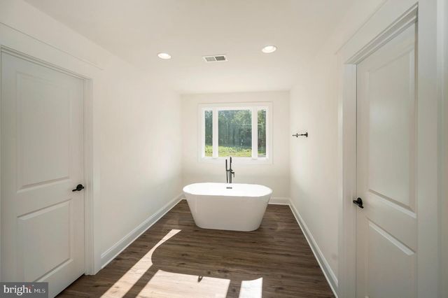 13208 BRISTOW RD, Nokesville, VA 20181