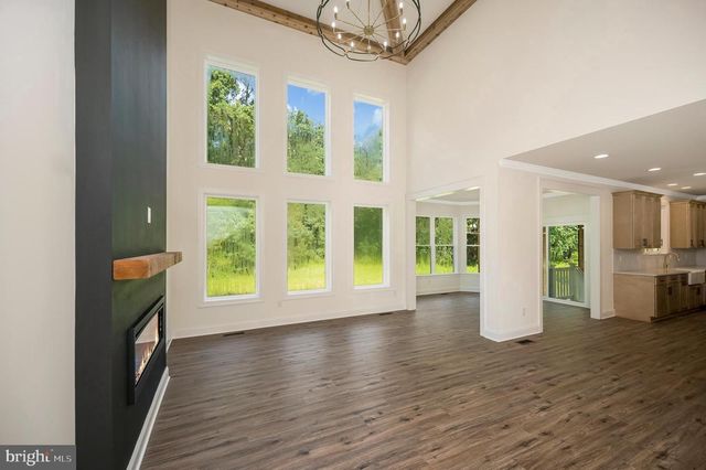 13208 BRISTOW RD, Nokesville, VA 20181