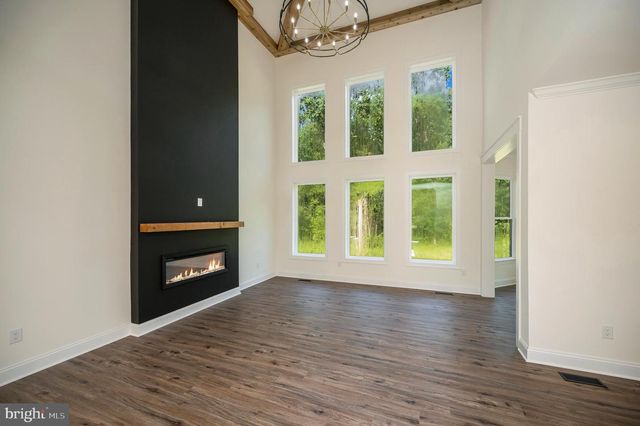 13208 BRISTOW RD, Nokesville, VA 20181