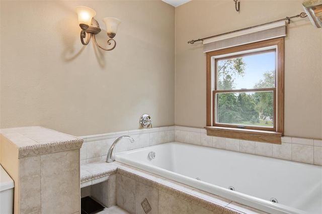 2319 Hillside Road, Altoona, WI 54720
