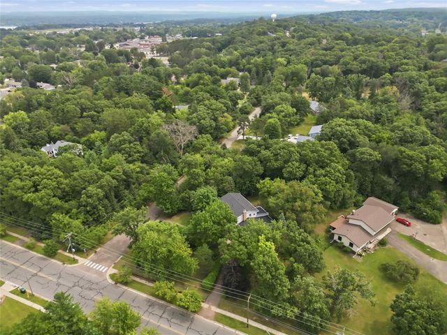 2319 Hillside Road, Altoona, WI 54720