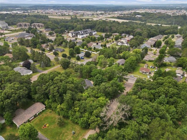 2319 Hillside Road, Altoona, WI 54720