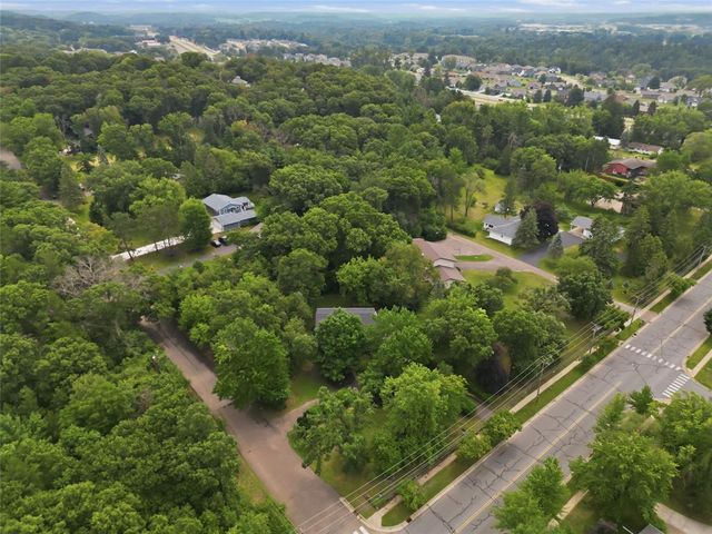 2319 Hillside Road, Altoona, WI 54720