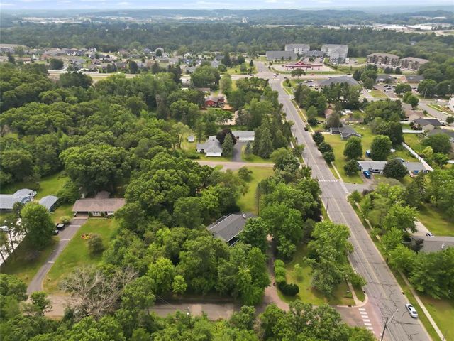 2319 Hillside Road, Altoona, WI 54720