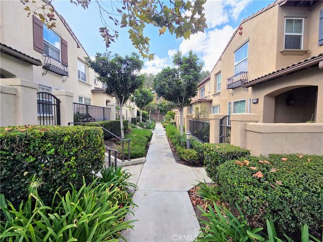 76 New Season, Irvine, CA 92602