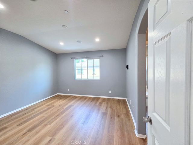 76 New Season, Irvine, CA 92602