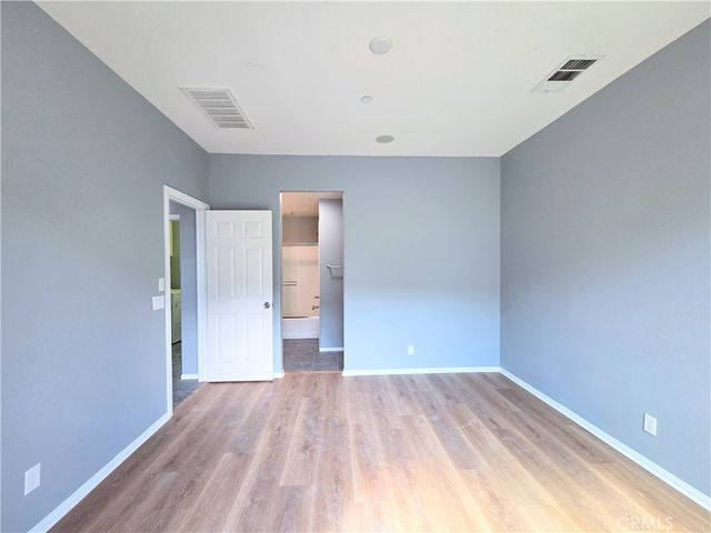 76 New Season, Irvine, CA 92602