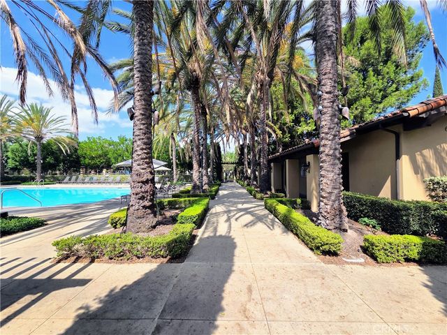 76 New Season, Irvine, CA 92602