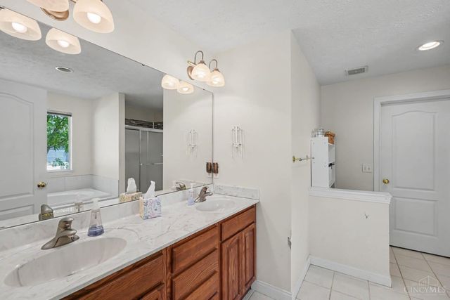 3476 Winter Holly Drive, Amelia, OH 45102