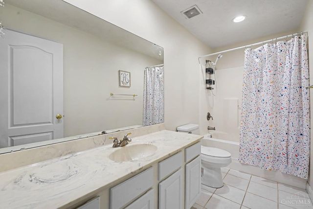 3476 Winter Holly Drive, Amelia, OH 45102