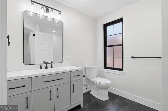 530 PARK AVE, Lancaster, PA 17602