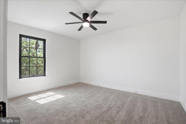 530 PARK AVE, Lancaster, PA 17602