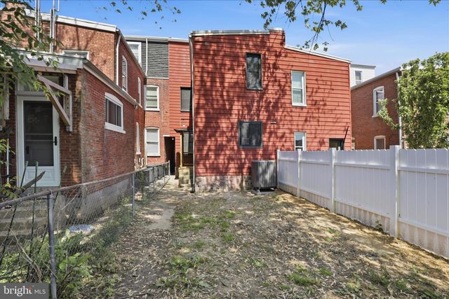 530 PARK AVE, Lancaster, PA 17602