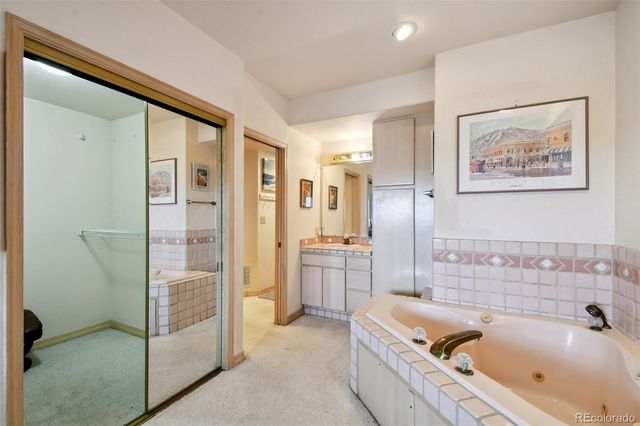 10561 Harebell Run, Littleton, CO 80125