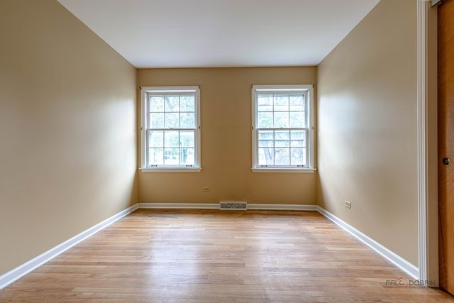 1495 NORTHWOODS Circle, Deerfield, IL 60015