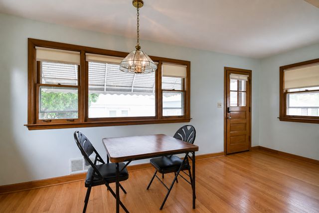 6227 N Naper Avenue, Chicago, IL 60631