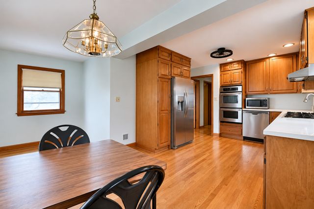 6227 N Naper Avenue, Chicago, IL 60631