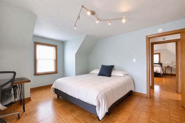 6227 N Naper Avenue, Chicago, IL 60631
