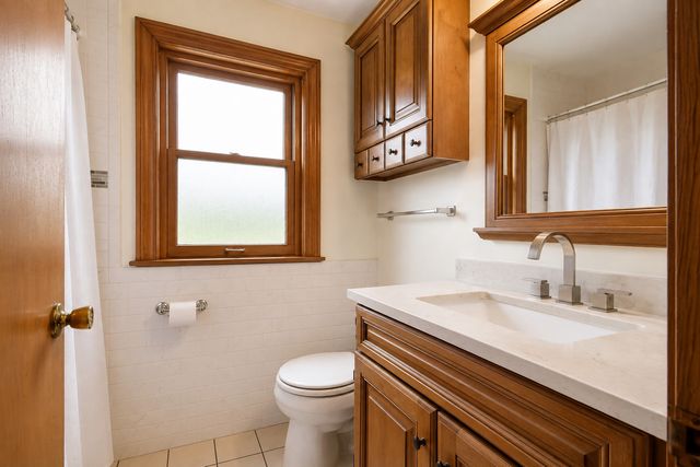 6227 N Naper Avenue, Chicago, IL 60631