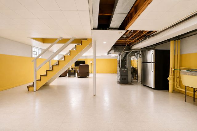 6227 N Naper Avenue, Chicago, IL 60631