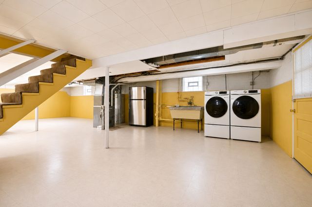 6227 N Naper Avenue, Chicago, IL 60631
