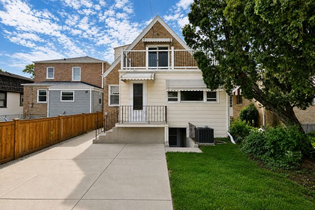 6227 N Naper Avenue, Chicago, IL 60631