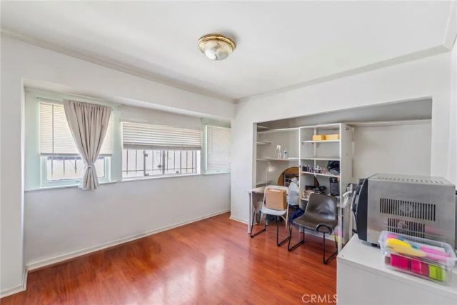 2920 Van Buren, Los Angeles, CA 90007