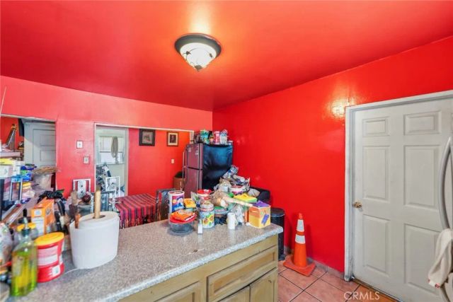 2920 Van Buren, Los Angeles, CA 90007