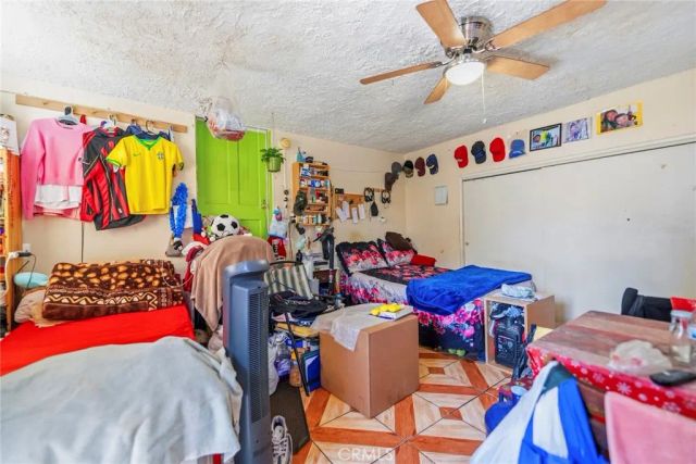 2920 Van Buren, Los Angeles, CA 90007