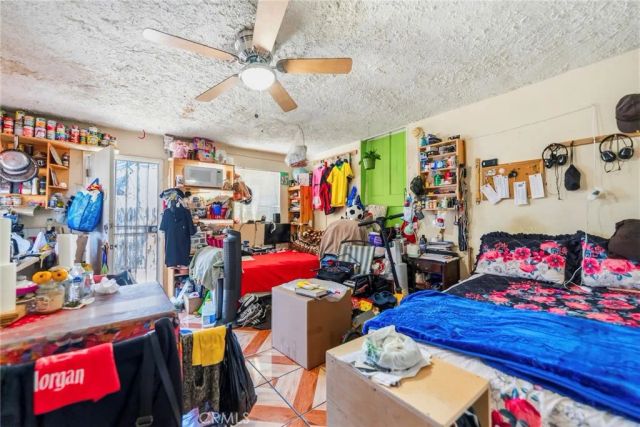 2920 Van Buren, Los Angeles, CA 90007