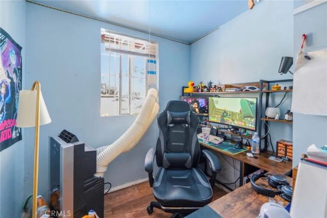 2920 Van Buren, Los Angeles, CA 90007