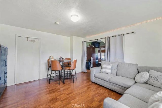2920 Van Buren, Los Angeles, CA 90007