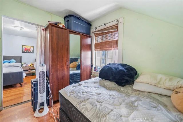 2920 Van Buren, Los Angeles, CA 90007