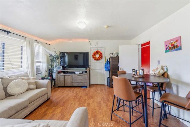 2920 Van Buren, Los Angeles, CA 90007