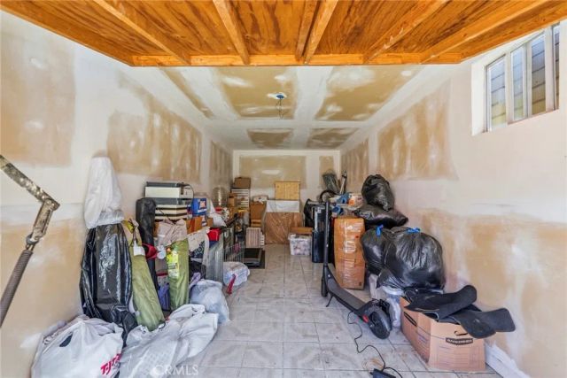 2920 Van Buren, Los Angeles, CA 90007