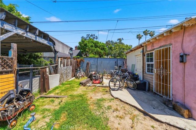2920 Van Buren, Los Angeles, CA 90007