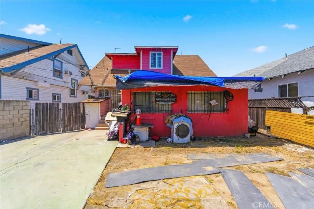 2920 Van Buren, Los Angeles, CA 90007