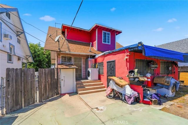 2920 Van Buren, Los Angeles, CA 90007
