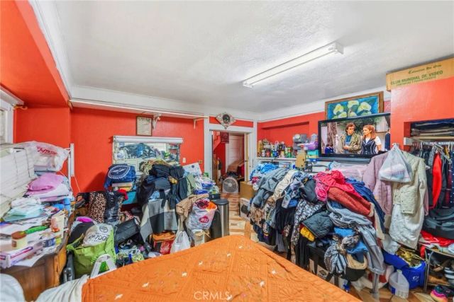 2920 Van Buren, Los Angeles, CA 90007