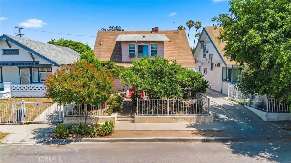 2920 Van Buren, Los Angeles, CA 90007
