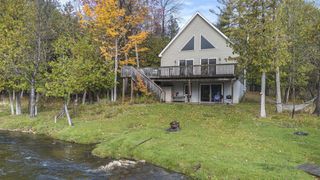 11241 Somers Lane, Honor, MI 49640