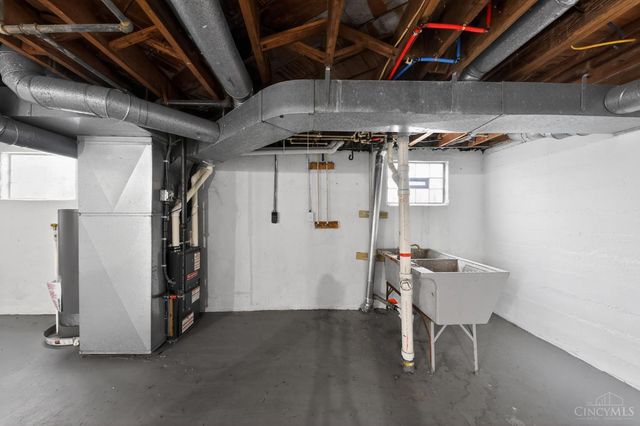 1947 W North Bend Road, Cincinnati, OH 45224