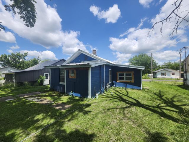 626 W North Street, Mountain Grove, MO 65711