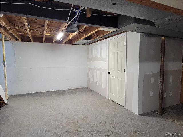 9333 Katherine Street, Taylor, MI 48180