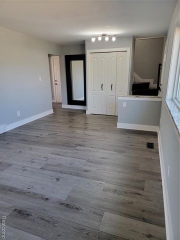 9333 Katherine Street, Taylor, MI 48180