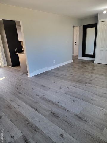 9333 Katherine Street, Taylor, MI 48180