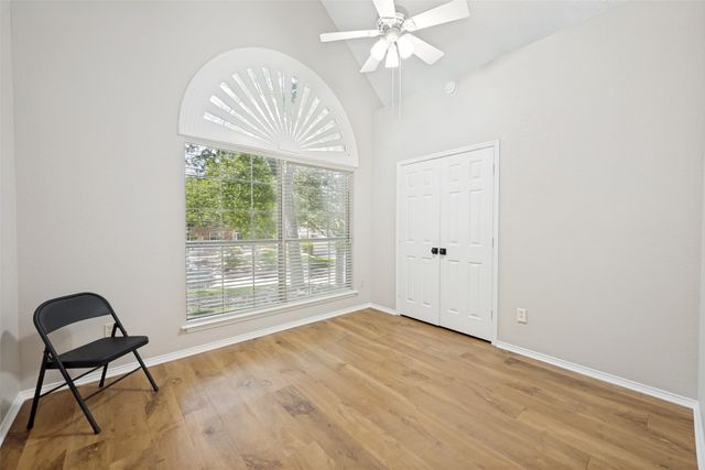 1818 Haydenbend Circle, Grapevine, TX 76051