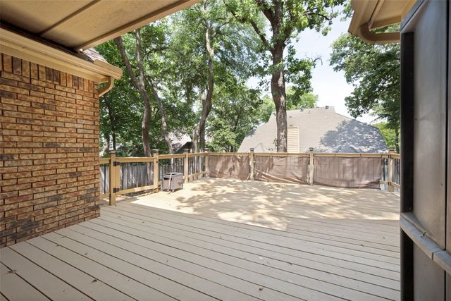 1818 Haydenbend Circle, Grapevine, TX 76051