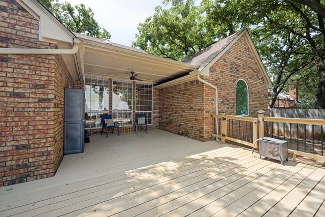 1818 Haydenbend Circle, Grapevine, TX 76051