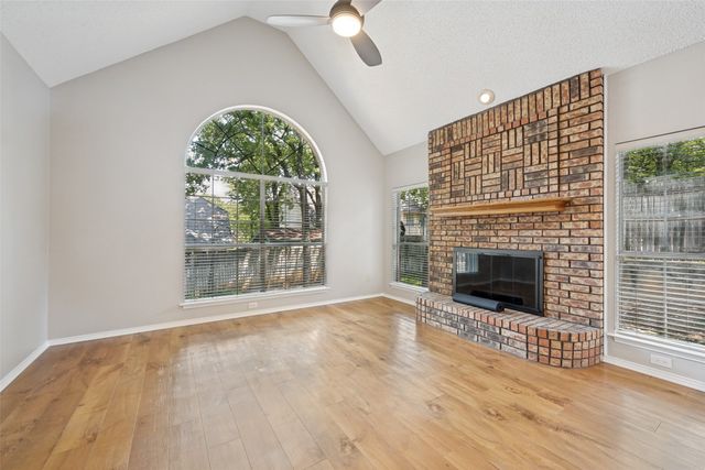 1818 Haydenbend Circle, Grapevine, TX 76051